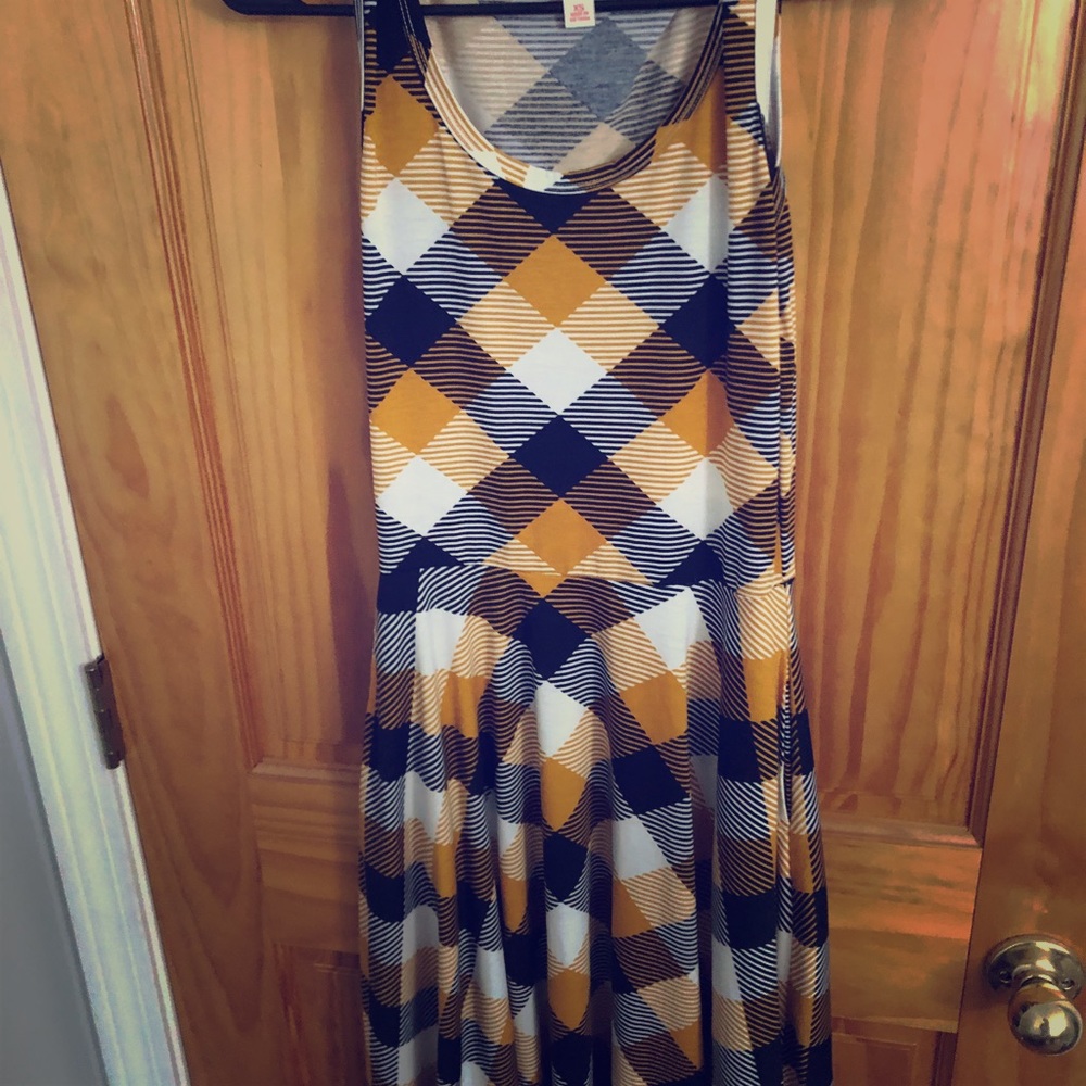 NWT!!! XS LulaRoe Nicki